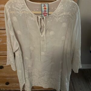 Johnny Was Women's Cream Embroidered Top